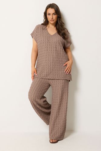Tshirt Texturé Façon Bulles Marron Size 58-60 - Yours - Modalova