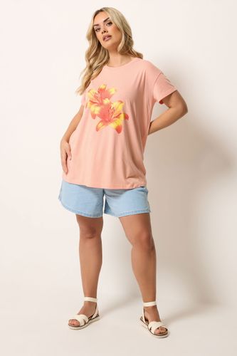 Tshirt Avec Motif Graphique À Fleurs Size 50-52 - Yours - Modalova