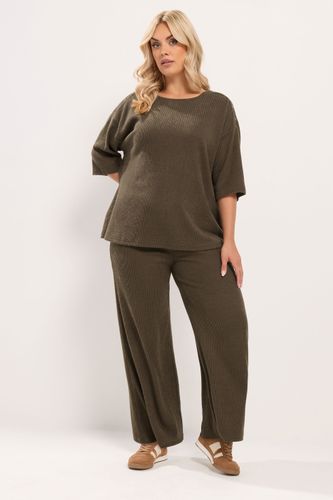 Top Côtelé Marron Chocolat À Détails Cloutés Size 42 - Yours - Modalova