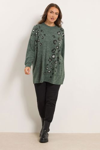 Pull Clouté À Imprimé Léopard Vert Size 50-52 - Yours - Modalova