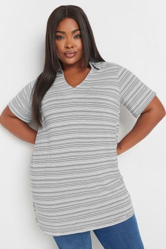 Top Blanc Manches Courtes À Rayures Size 50-52 - Yours - Modalova