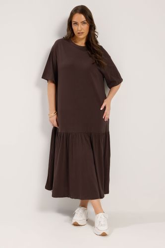 Robe Longue Marron Chocolat À Taille Basse Size 58-60 - Yours - Modalova