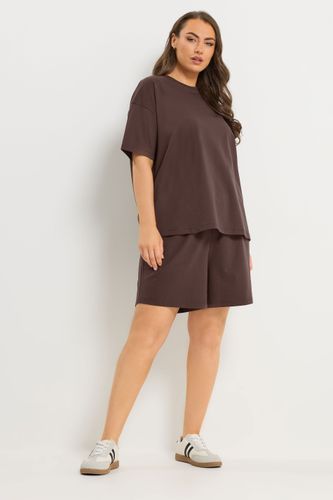 Ensemble Tshirt Et Short En Molleton Marron Chocolat Size 46 - Yours - Modalova