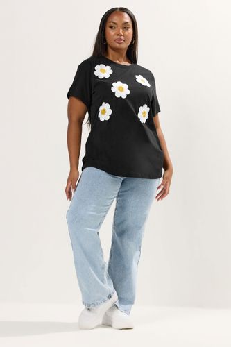 Tshirt Noir À Imprimé Marguerites Size 58-60 - Yours - Modalova