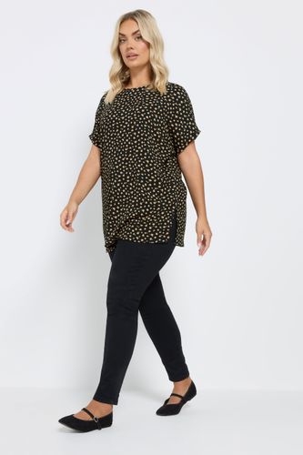 Top Noir Manches Courtes Design Pois Size 54-56 - Yours - Modalova