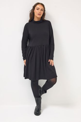 Robe Grande Taille Courte Froncée À Col Roulé Noire Size 58-60 - Yours - Modalova