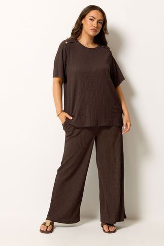 Top Texturé Façon Bulles Marron Chocolat Size 40 - Yours - Modalova