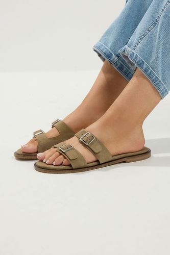 Mules Taupe À Double Boucle Et Entredoigt, Coupe Extralarge Eeesize 39EEE - Yours - Modalova