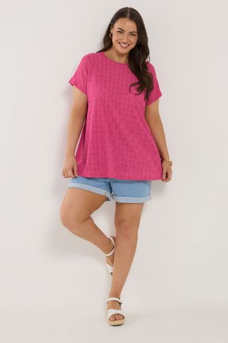 Tshirt Rose Texturé Broderie Anglaise Size 48 - Yours - Modalova