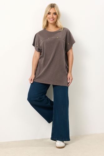 Tshirt Marron Chocolat À Mancherons Avec Clous Size 46 - Yours - Modalova