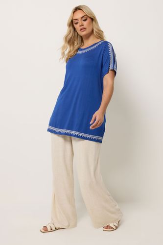 Tshirt Bleu Avec Détails Brodés Size 50-52 - Yours - Modalova