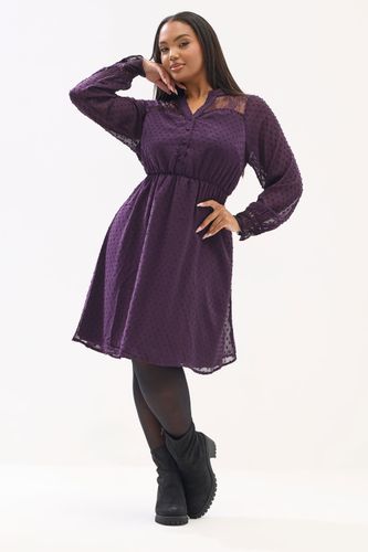 Robe Milongue En Dentelle Violette Size 48 - Yours - Modalova