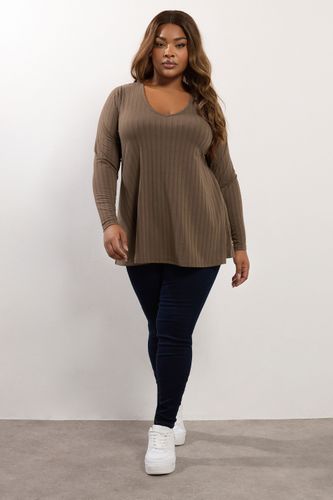 Tshirt Côtelé Marron Moka Size 48 - Yours - Modalova