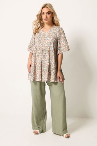 Top Jaune À Fleurs Plissé Sur Le Devant Size 58-60 - Yours - Modalova