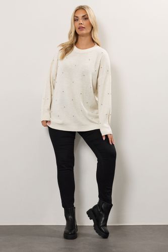 Pull Blanc Ivoire Orné Sur Le Devant Size 54-56 - Yours - Modalova