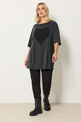 Camiseta Algodón Gris Con Corazón Desgastado Size 50-52 - Yours - Modalova