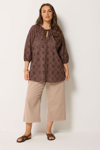 Top Marron Chocolat À Fleurs En Broderie Anglaise Size 48 - Yours - Modalova