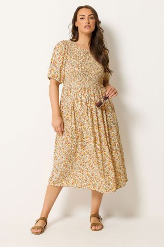 Robe Smockée Jaune À Petites Fleurs Size 50-52 - Yours - Modalova
