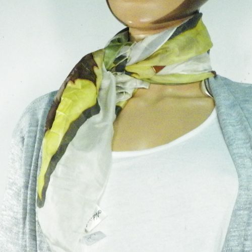 Carré de soie Femme Vert - Label Emmaüs - Modalova