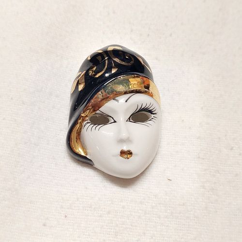 Broche- tte de pierrot - masque - cramique maille - dor- - noir - Label Emmaus - Modalova