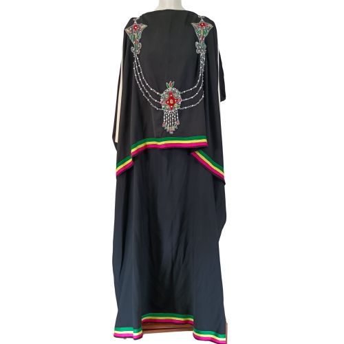 Ensemble robe longue et cape brodée style oriental - Label Emmaus - Modalova