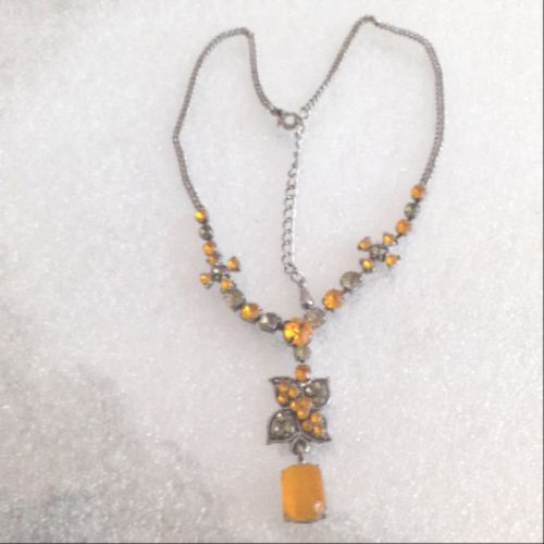 Collier aux pierres jaunes - Label Emmaus - Modalova