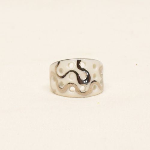 Petite bague en porcelaine perfore dcors serpentin de taille 57-58 - Label Emmaus - Modalova