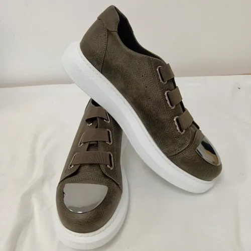 Chekich Chaussures pour hommes Baskets kaki - Taille 44 - Label Emmaus - Modalova