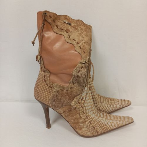 Bottines beige EL Dantes en patchwork daim et cuir beige . Fabriqu en Espagne - Label Emmaus - Modalova