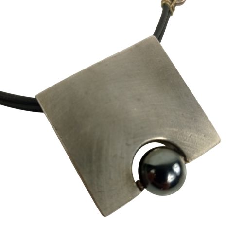 Collier ras-le-cou acier et perle - orgalik - Modalova