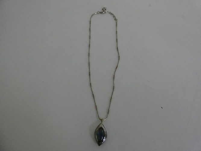 Collier chaine argent et pendentif argent et pierre bleue ( labradorite ?) - Label Emmaus - Modalova