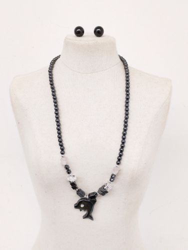 Collier 43 cm de perles hmatite - pierre protectrice -pendentif dauphin avec fermoir vis - boucles d'oreilles - Label Emmaus - Modalova