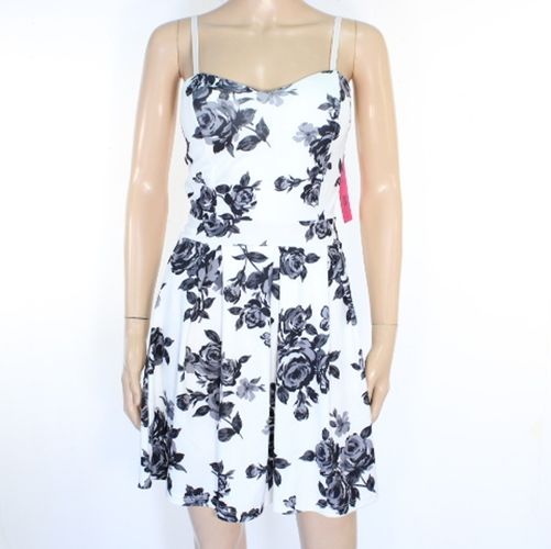 Robe Blanche Taille Estime XS - the little black dress - Modalova
