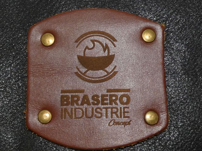 Tablier en cuir pour barbecue France - brasero industrie concept - Modalova