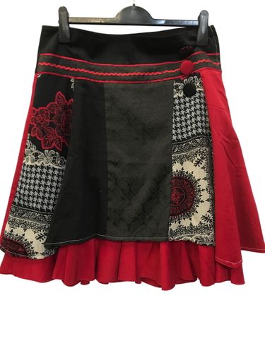 Jupe et noire de la marque "" — Taille Taille 42 - Cache Cache - Modalova