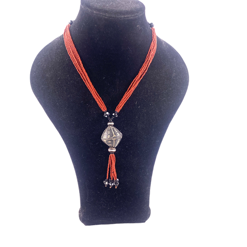 Collier ethnique avec perle et noir - Label Emmaus - Modalova