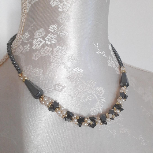 Collier en hmatite et perles - Label Emmaus - Modalova