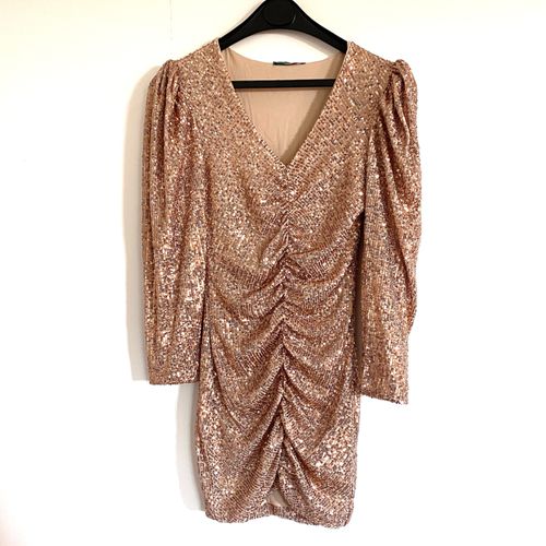 Robe de soire  sequins - poudre - en matire extensible avec effet drap - Label Emmaus - Modalova