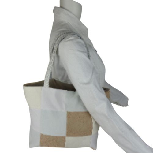 Sac a main cousu main en denim Upcycling - Label Emmaus - Modalova