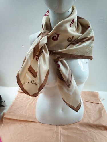 Foulard carr style Pierre Cardin - Label Emmaus - Modalova