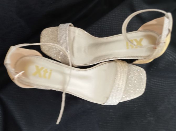 Chaussures Neuves talons ouvertes - lgantes pailletes - 37  - xti - Modalova