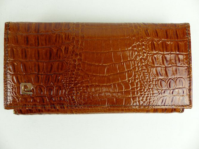 Porte feuille Pierre Cardin Vintage en cuir verni imitation crocodile - Label Emmaus - Modalova