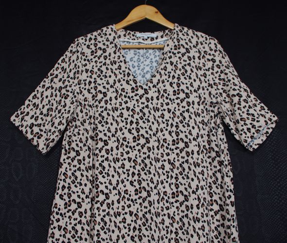 Robe GERARD DAREL - 44 - fluide crue  motifs animaliers, col V, droite - gerard darel paris - Modalova