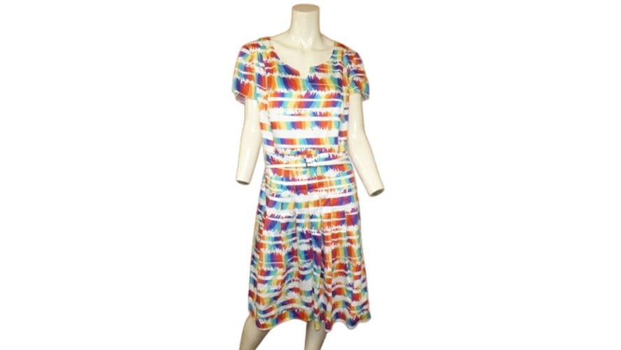 Robe manches courtes neuve "" T46 - concept k - Modalova