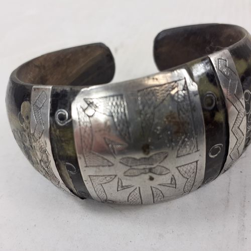 Rare bracelet ethnique africain en corne et argent - Label Emmaus - Modalova