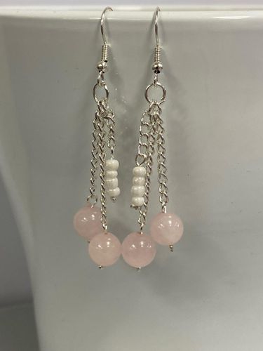 Boucles d'oreilles en perles et chaines recycles de style girly chic - Label Emmaus - Modalova