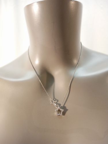 Collier fantaisie avec une petite toile - Label Emmaus - Modalova