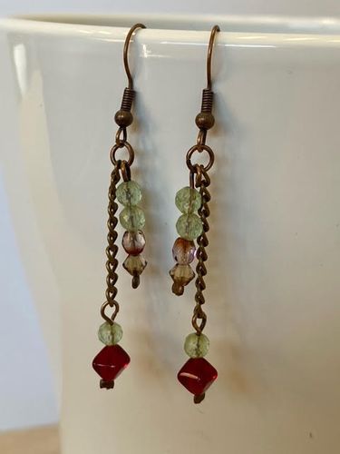 Boucles d'oreilles, pendants, en perles et chaines recycles de style vintage - Label Emmaus - Modalova