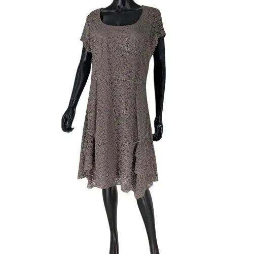 Robe T.44 couleur effet dentelle et volants manches courtes double - armand thiery - Modalova