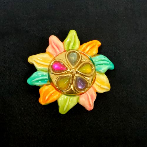 Broche unique - fait main - made in France - pltre - rsine - jacky de g - Modalova